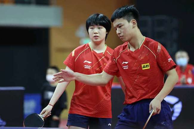 斯玛特命中8记三分，追平湖人队史替补球员三分球记录